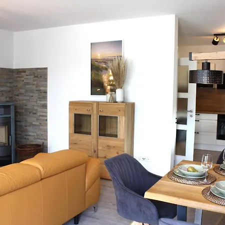 Doppelhaus - 4 Schlafzimmer Fuer Familien & Freunde